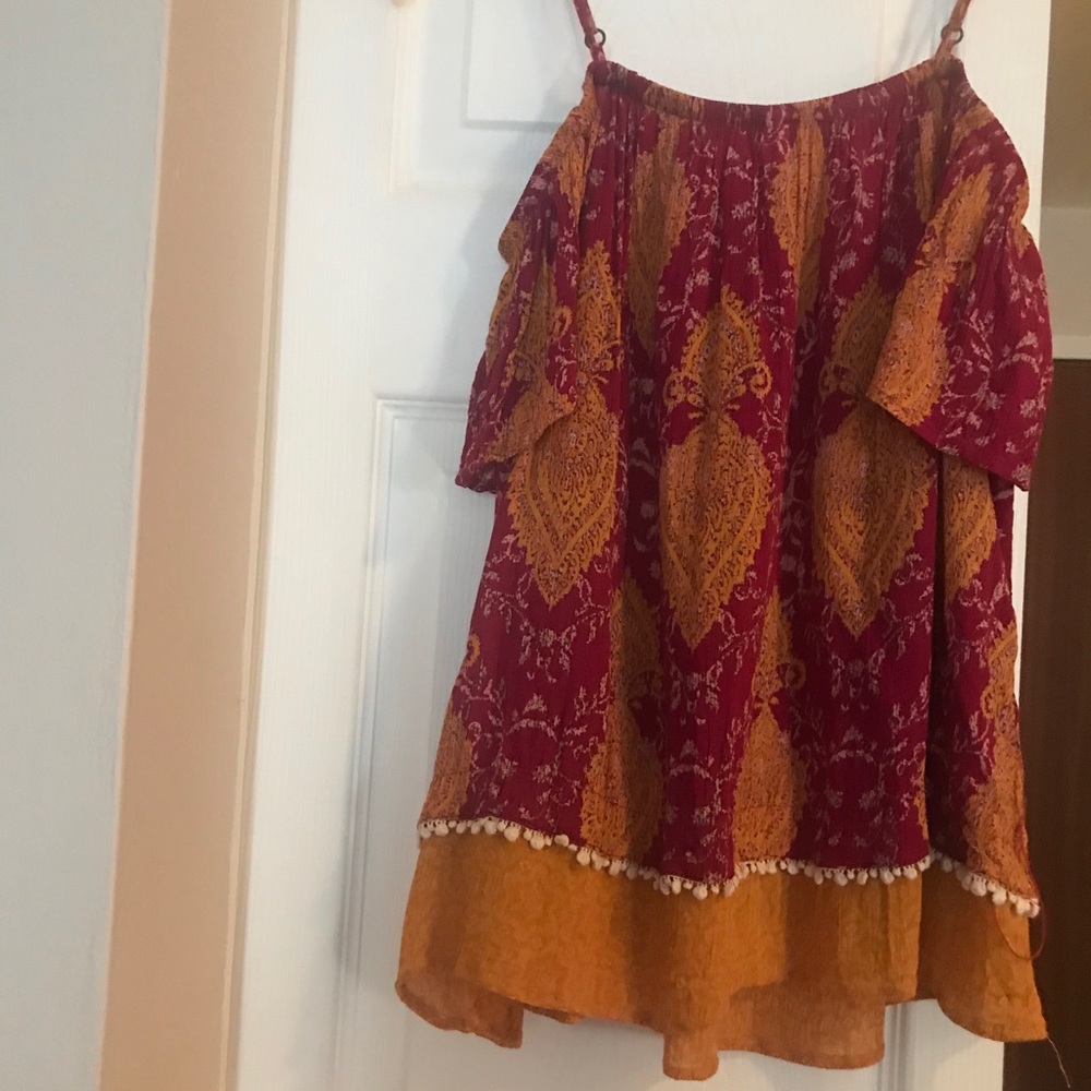 4/$25 Exhilaration Colorful Print, Fun Top!
